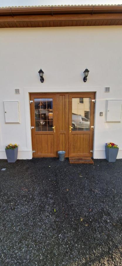 Apple Lodge Apartment Forkhill Екстериор снимка